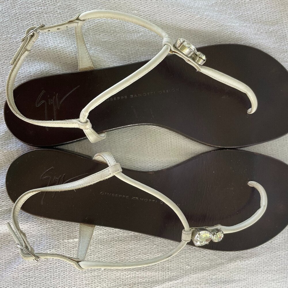 Giuseppe Zanotti Jewel Embellished T Strap Flat Thong Sandals Women's 39 US 8.5